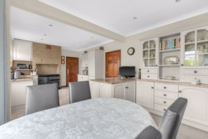 Photo 25- click for photo gallery